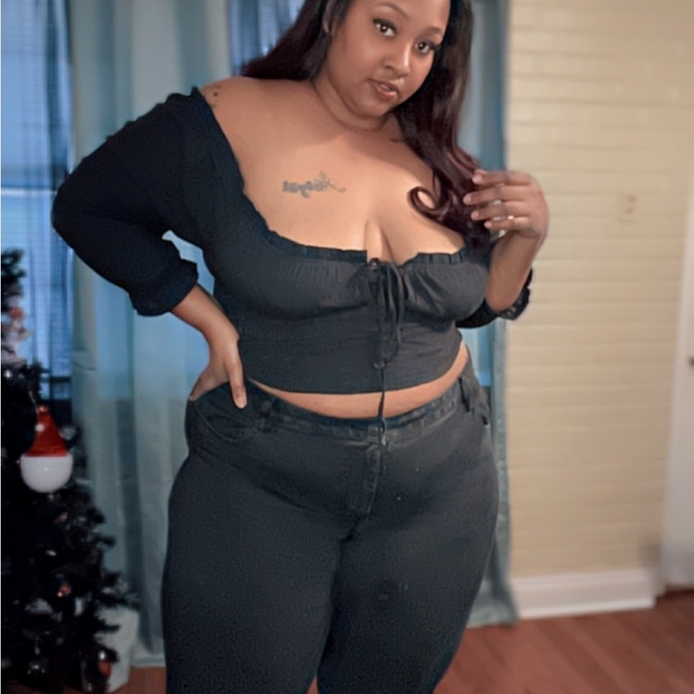 Stylish Black Off-Shoulder Top and Jeans Set